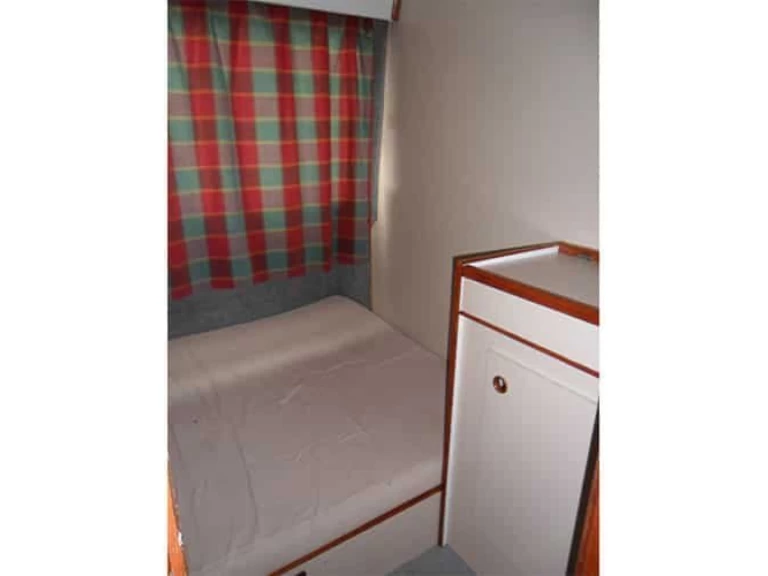 Hire a Low Cost Eau Claire 1130 Chenillé-Changé