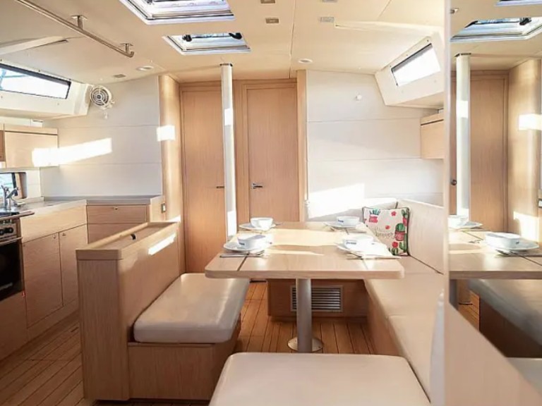 Hire Sailboat with or without skipper Bénéteau Keramotí