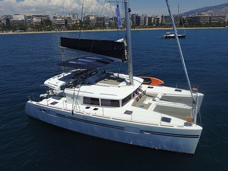 Hire Catamaran with or without skipper Lagoon Alimos