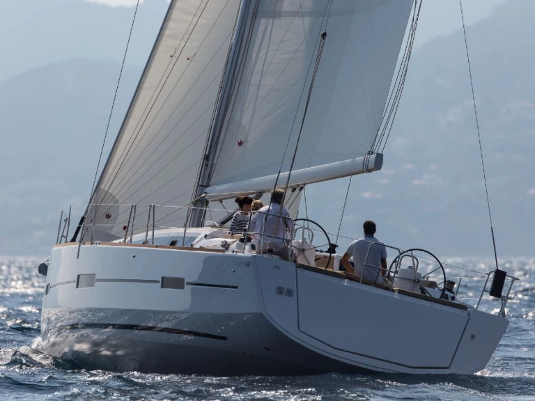 Sailboat to hire Lefkáda at the best price