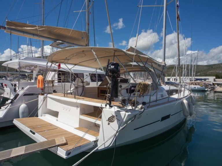 Sailboat to hire Palma de Mallorca at the best price