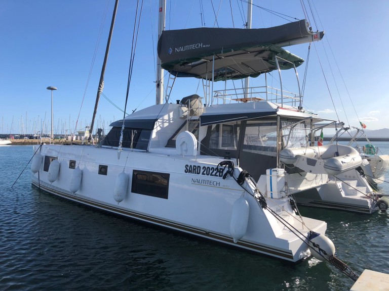 Hire Catamaran with or without skipper Nautitech Golfo Aranci