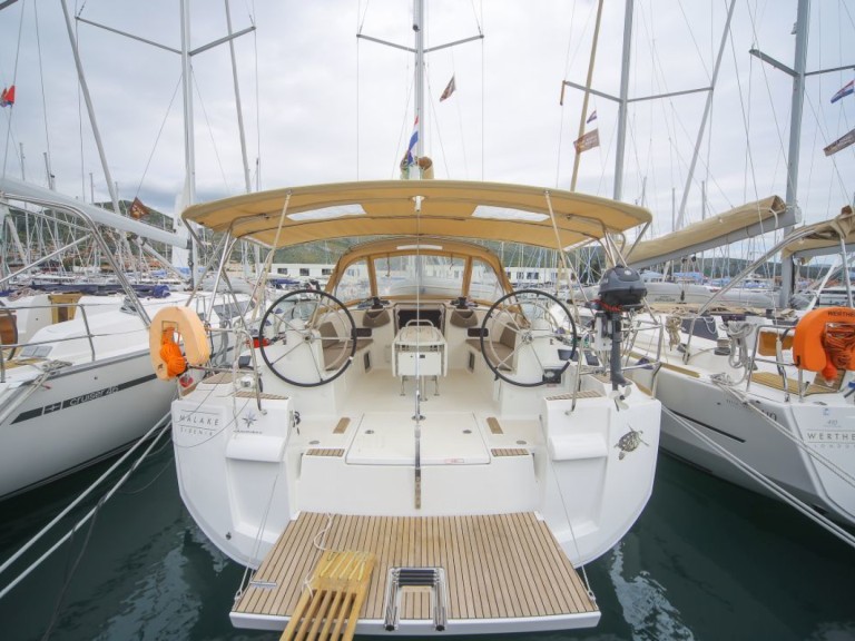 Hire Sailboat with or without skipper Jeanneau Seget Donji