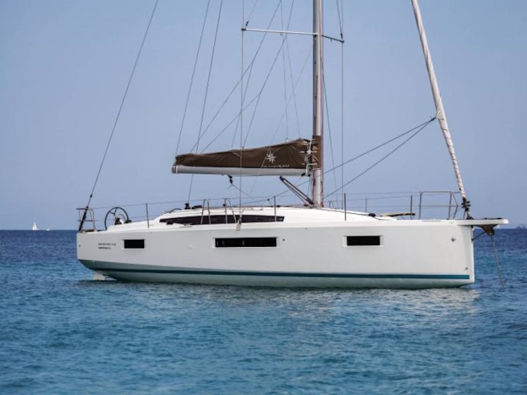 Sailboat hire in Palma de Mallorca - Jeanneau Sun Odyssey 410