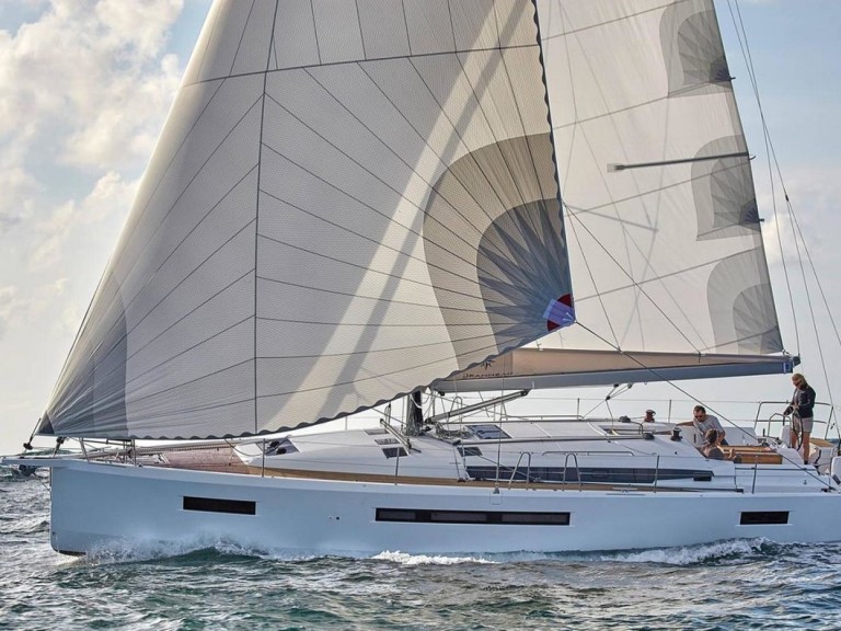 Jeanneau Sun Odyssey 490 charter bareboat or skippered in  Alimos