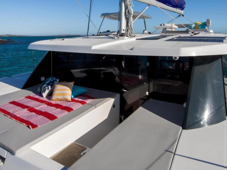 Catamaran to hire Rodney Bay at the best price
