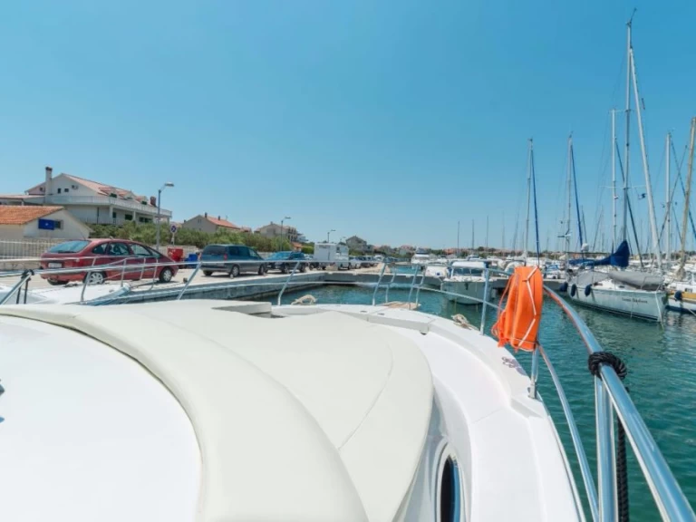 Yacht charter Jezera - Sas Vektor ADRIANA 36 on SamBoat