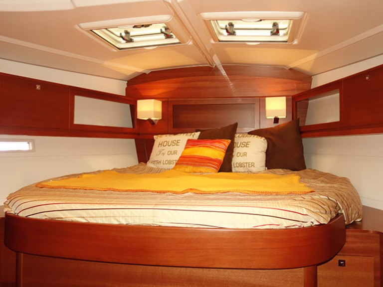 Hire a Dufour Dufour 450 Owner version Pula