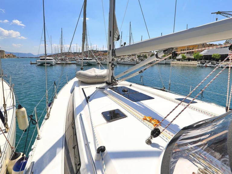 Sailboat hire in Biograd na Moru - Bavaria Cruiser 46