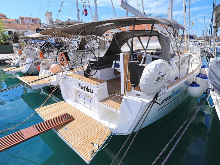 Sailboat hire in Pula - Dufour Dufour 360 Grand Large