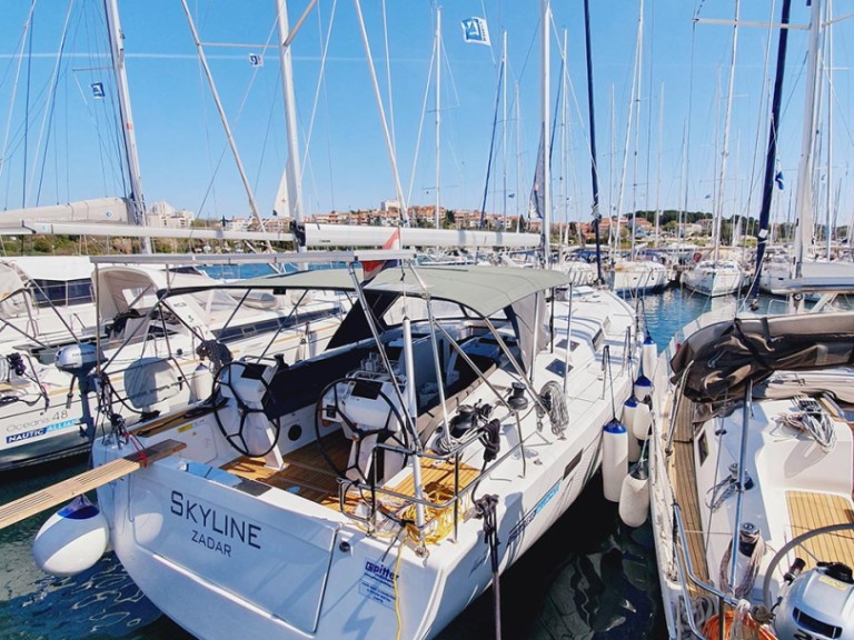 Hire a Hanse Hanse 505 Punat