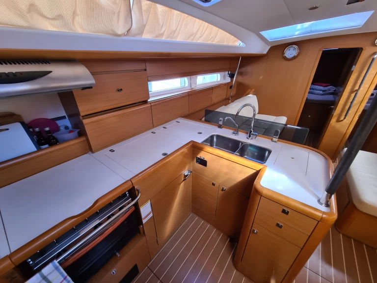 Charter a Jeanneau Jeanneau 53 in Rogoznica on Samboat