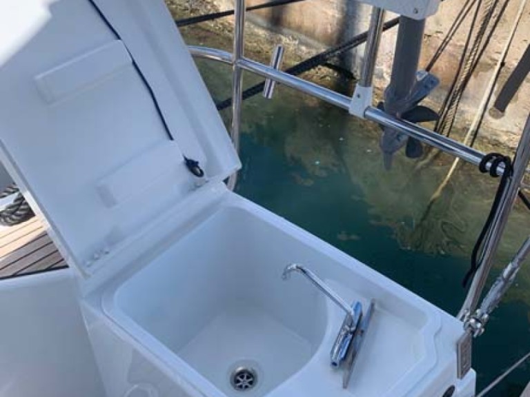 Hire a Jeanneau Sun Odyssey 440 San Miguel De Abona