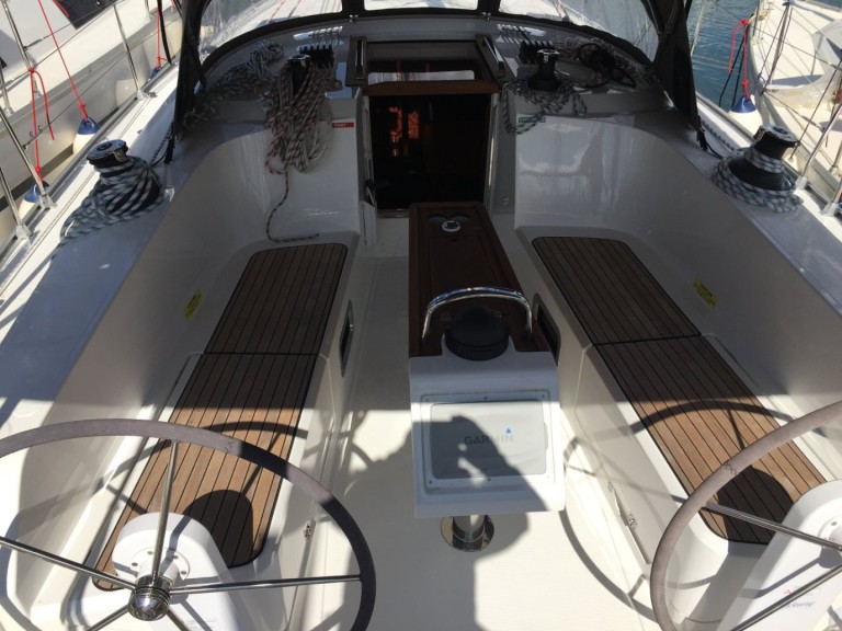 Hire Sailboat with or without skipper Bavaria Préveza