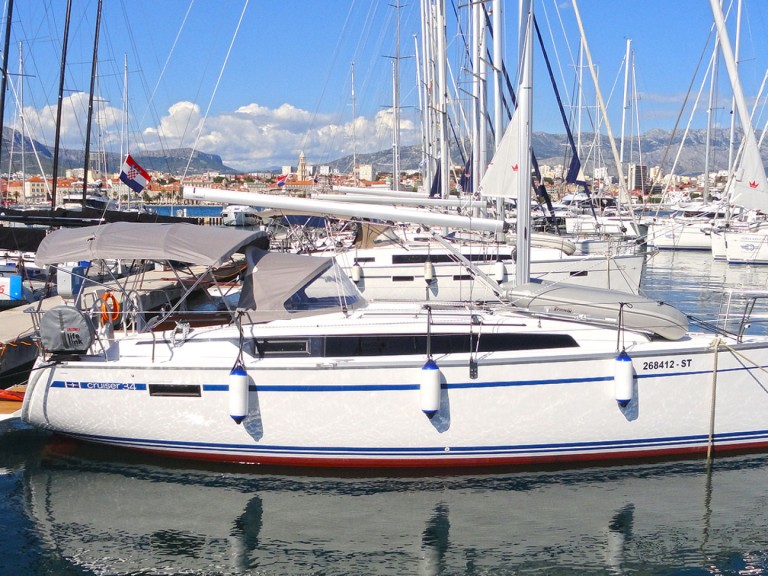 Sailboat hire in Split - Bavaria Cruiser 34
