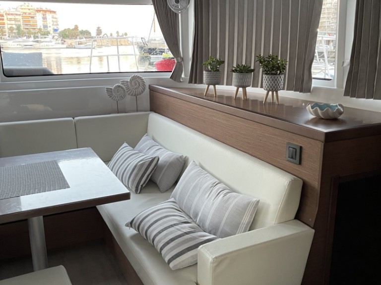 Catamaran to hire Alimos at the best price