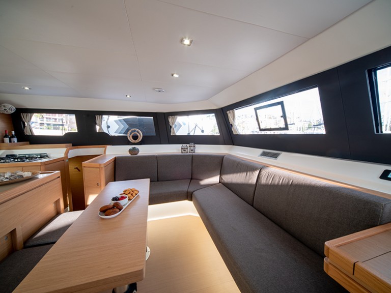 Charter a Dufour Dufour 48 in Alimos on Samboat