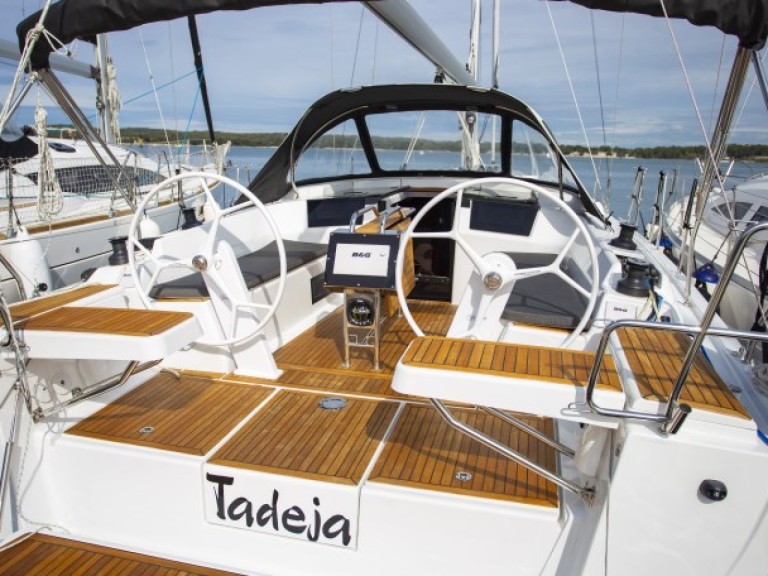 Hire Sailboat with or without skipper Hanse Pula