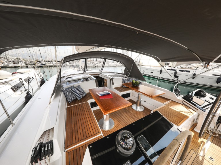 Charter a Hanse Hanse 460 in Biograd na Moru on Samboat