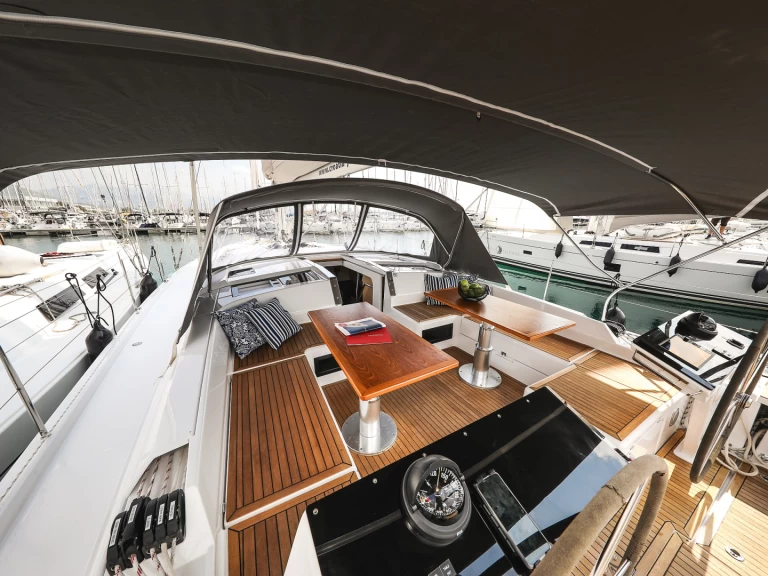 Charter a Hanse Hanse 460 in Biograd na Moru on Samboat