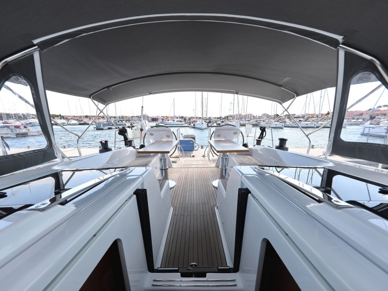 Sailboat hire in Biograd na Moru - Hanse Hanse 508