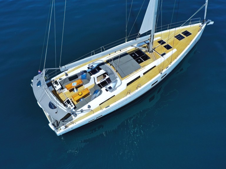 Hire a Hanse Hanse 588 Seget Donji