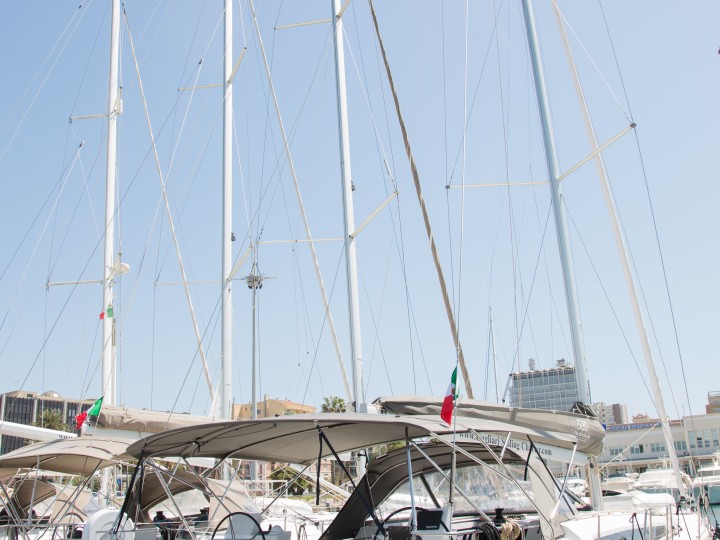 Charter a Dufour Dufour 520 Grand Large in Cagliari on Samboat