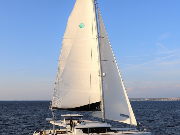 Catamaran hire in Zadar - Lagoon Lagoon 450 Sport Top
