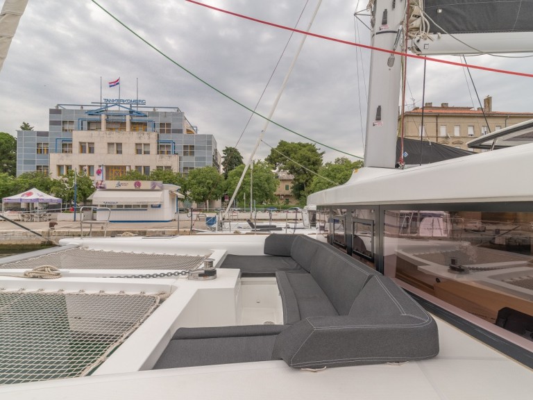 Catamaran to hire Zadar at the best price