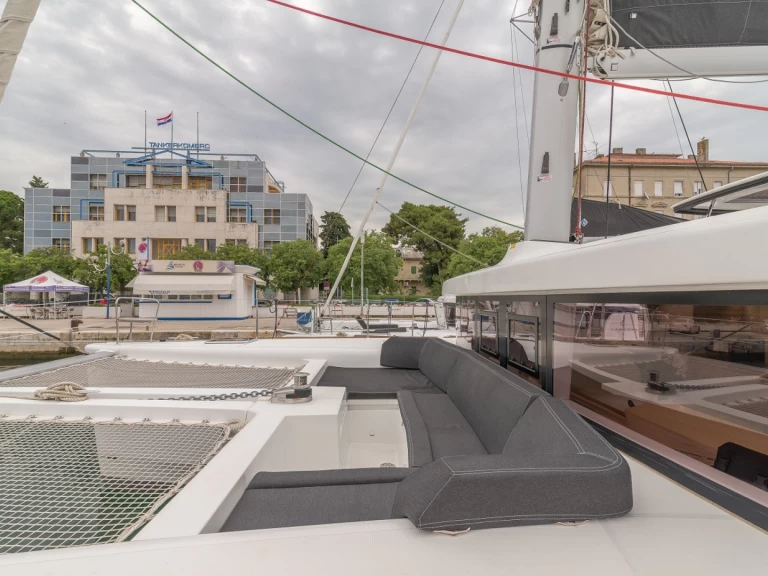 Catamaran to hire Zadar at the best price
