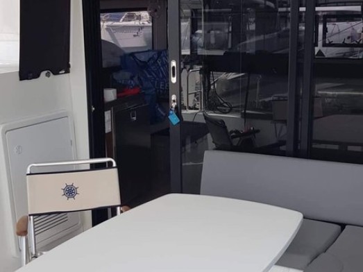 Charter a Lagoon Lagoon 42 in Salamina on Samboat