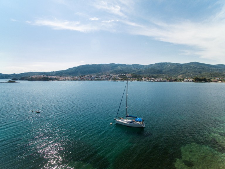 Sailboat to hire Deme of Volos at the best price