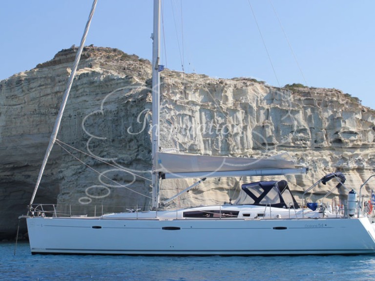 Hire Sailboat Bénéteau with a boat licence