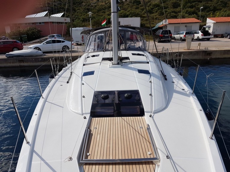 Yacht charter Pirovac - Jeanneau Jeanneau 54 on SamBoat