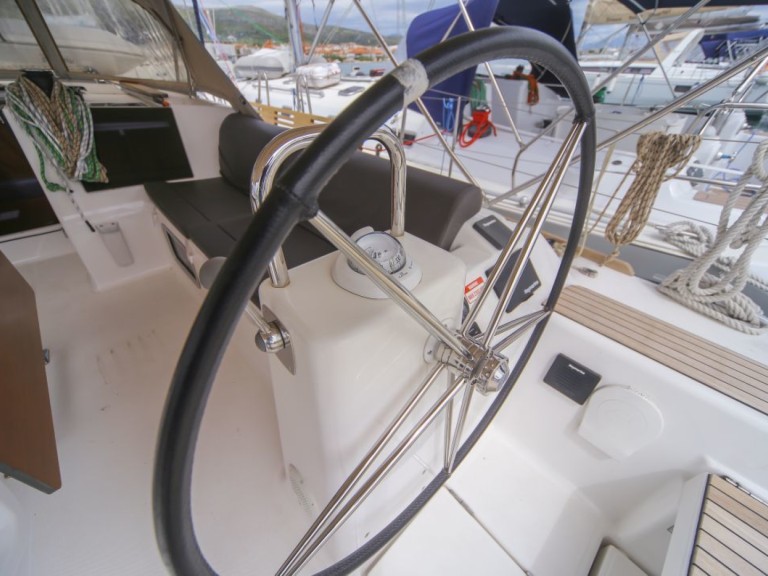Hire Sailboat Dufour with a boat licence