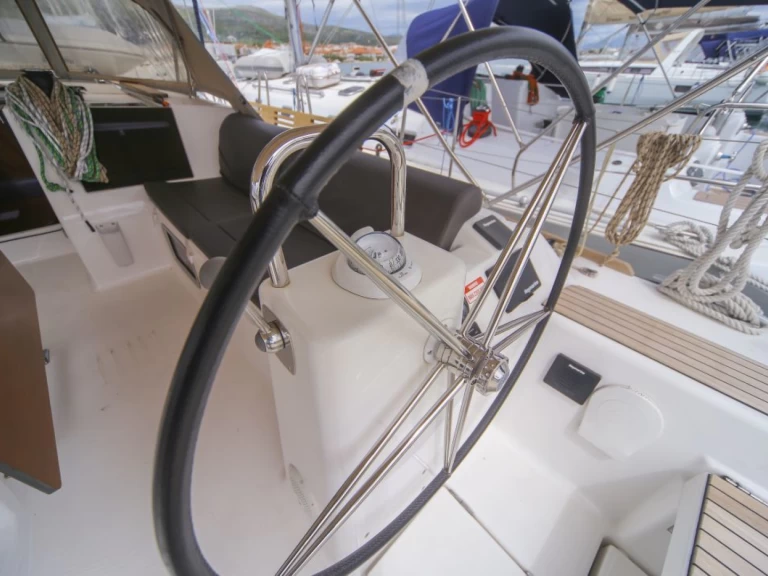 Hire Sailboat Dufour with a boat licence