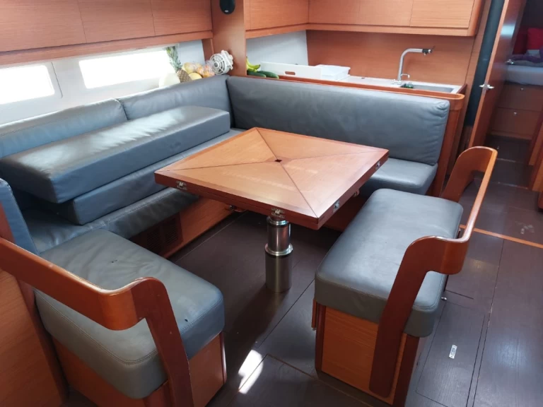 Yacht hire Bas du Fort cheap Dufour 520 Grand Large