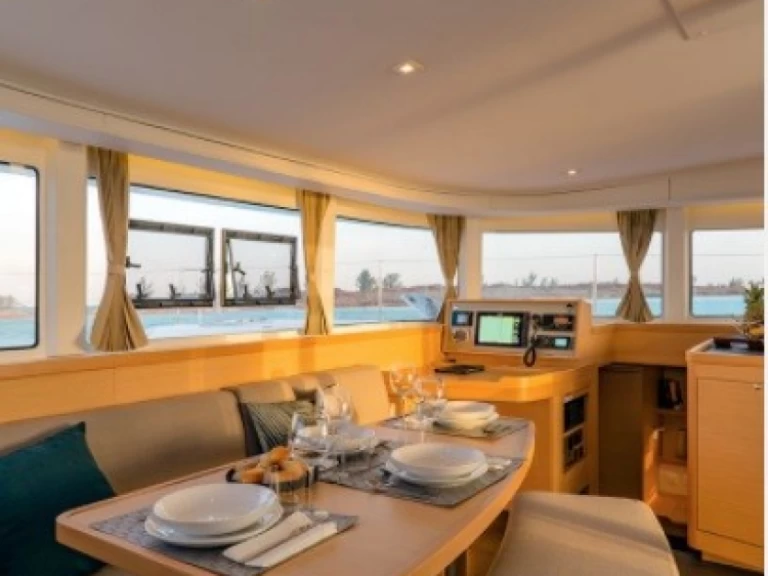 Yacht hire Jolly Harbour cheap Lagoon 42
