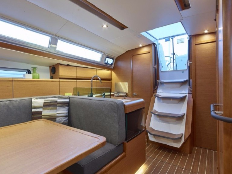 Charter a Jeanneau Sun Odyssey 419 in Praslin Island on Samboat