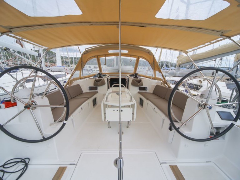 Charter a Jeanneau Sun Odyssey 519 in Seget Donji on Samboat