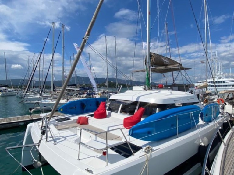 Hire a Bali Bali Catspace Voile Deme of Volos