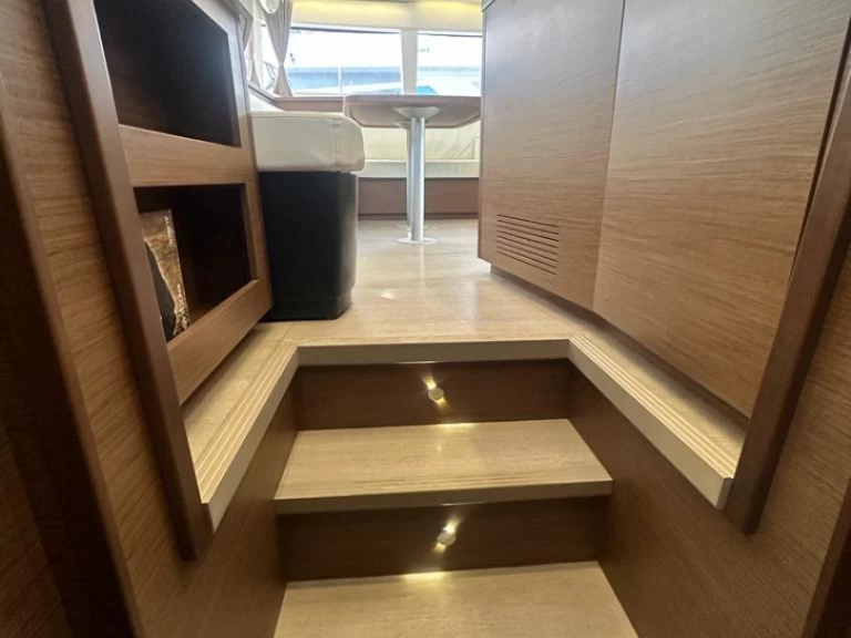 Hire a Lagoon Lagoon 450 F Lefkáda