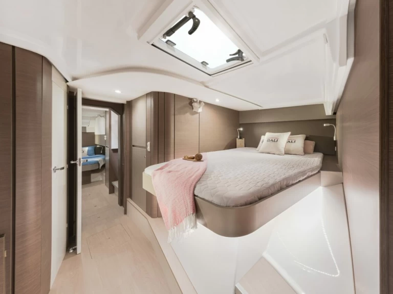 Catamaran to hire Portisco at the best price