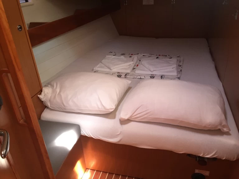 Sailboat hire in Turgutreis - Bavaria Cruiser 45