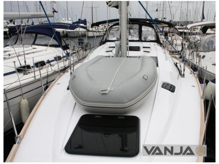 Sailboat to hire Biograd na Moru at the best price