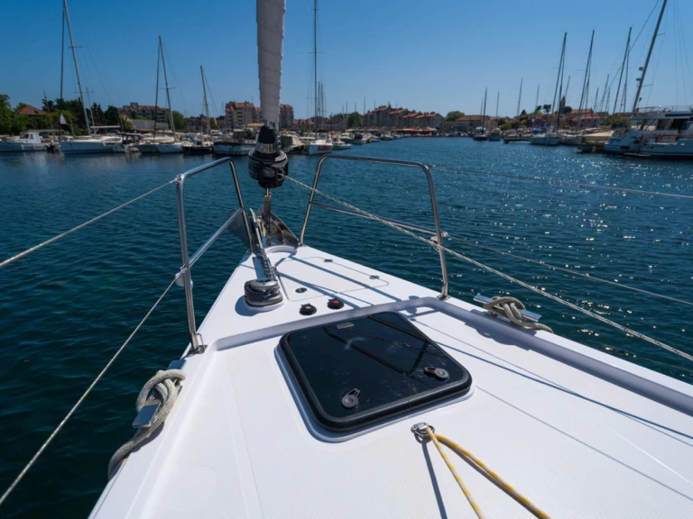 Hire a Elan Impression 50 Biograd na Moru