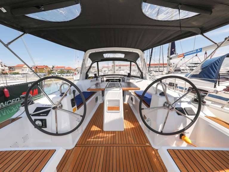 Sailboat to hire Biograd na Moru at the best price