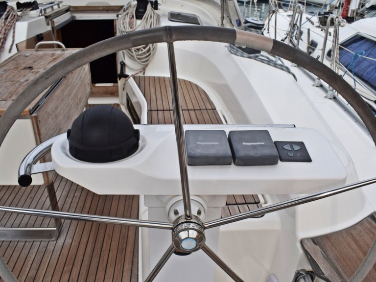 Charter a Bavaria Cruiser 45 in Kaštela on Samboat