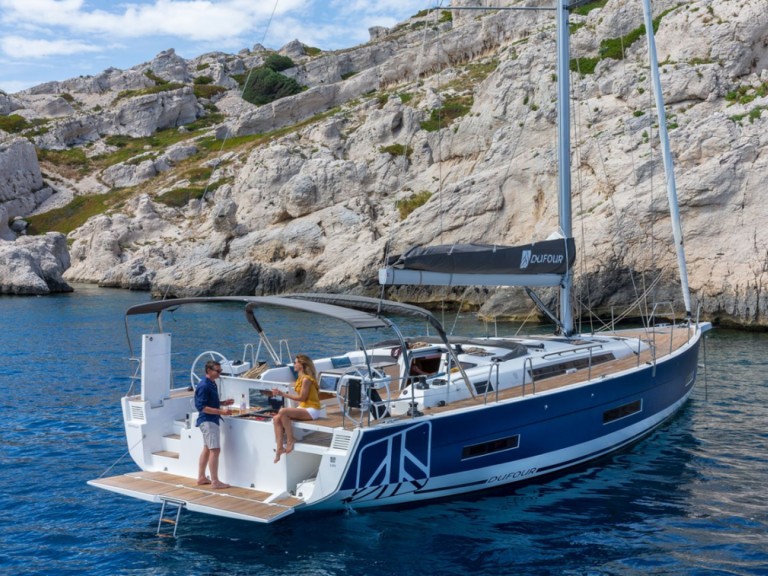 Hire Sailboat with or without skipper Dufour Alimos Marina