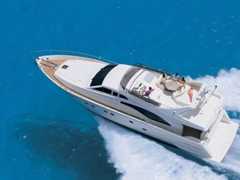 Hire Luxury Yacht Ferretti with a boat licence